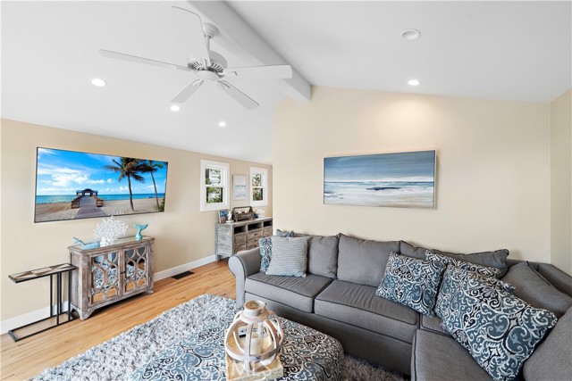 Detail Gallery Image 22 of 29 For 1155 Catalina, Laguna Beach,  CA 92651 - 3 Beds | 3 Baths