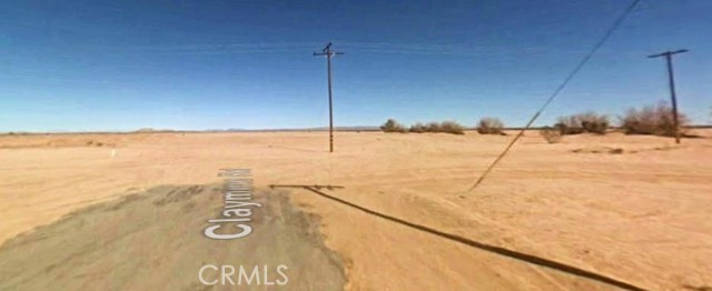 End of paved Claymine road in Aerial Acres