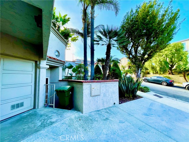 Detail Gallery Image 4 of 44 For 721 W 27th #1,  San Pedro,  CA 90731 - 2 Beds | 2/1 Baths
