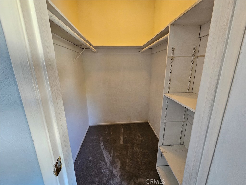 https://media.crmls.org/medias/37978473-98e4-4c95-850d-d7f0be301e34.jpg?preset=X-Large