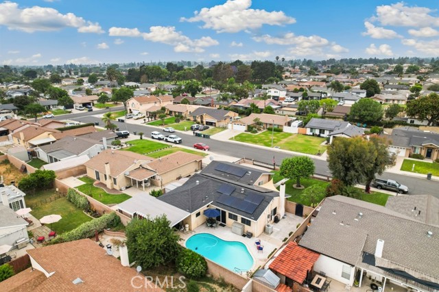 6253 Hamilton Court, Chino CA: https://media.crmls.org/medias/3797adb5-5f7a-4360-87cf-57c214fda541.jpg