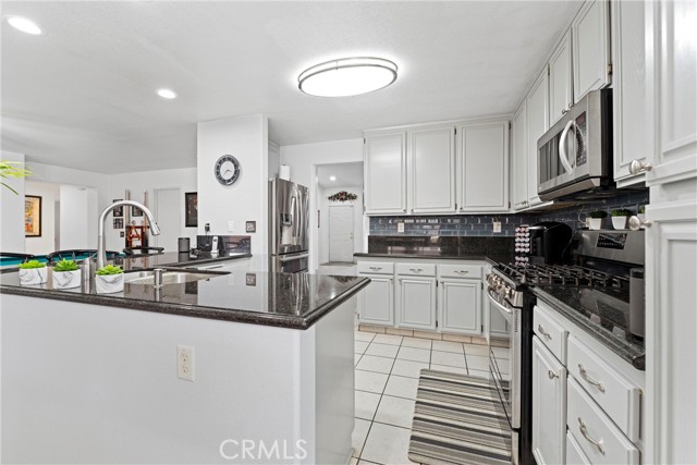 Detail Gallery Image 8 of 30 For 3267 Desert Cloud Ave, Rosamond,  CA 93560 - 4 Beds | 2 Baths