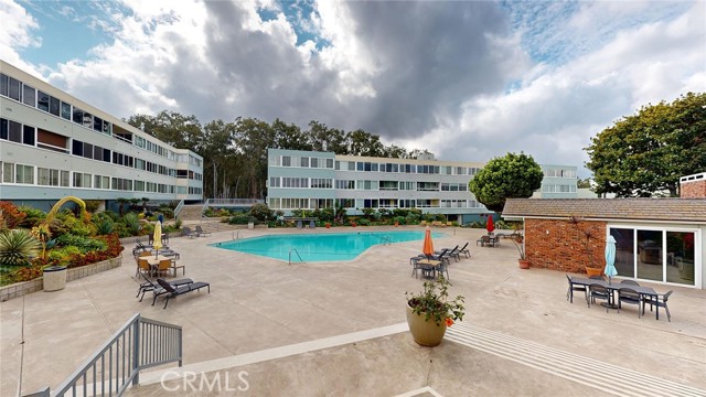 649 Paseo De La Playa, Redondo Beach CA: https://media.crmls.org/medias/379863ca-52c0-4673-988a-93dde5b8ecc7.jpg