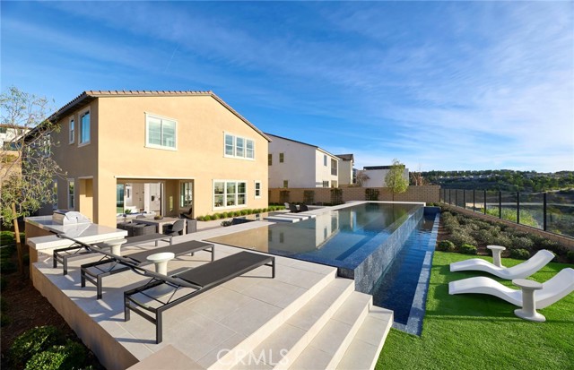 Detail Gallery Image 20 of 29 For 21156 Poema Pl, Chatsworth,  CA 91311 - 5 Beds | 5/2 Baths