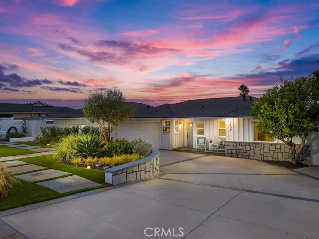 237 Via Los Miradores, Redondo Beach CA: https://media.crmls.org/medias/3799b979-8cd6-4628-a89b-02d92005efda.jpg