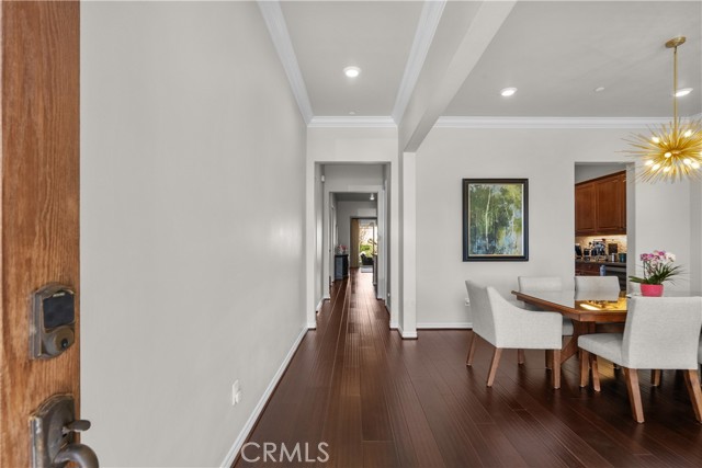 Detail Gallery Image 7 of 71 For 22385 Copper Mountain Ct, Saugus,  CA 91350 - 5 Beds | 5 Baths