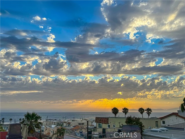 1417 Monterey Boulevard, Hermosa Beach, California 90254, 3 Bedrooms Bedrooms, ,3 BathroomsBathrooms,Residential,Sold,Monterey,SB22133986