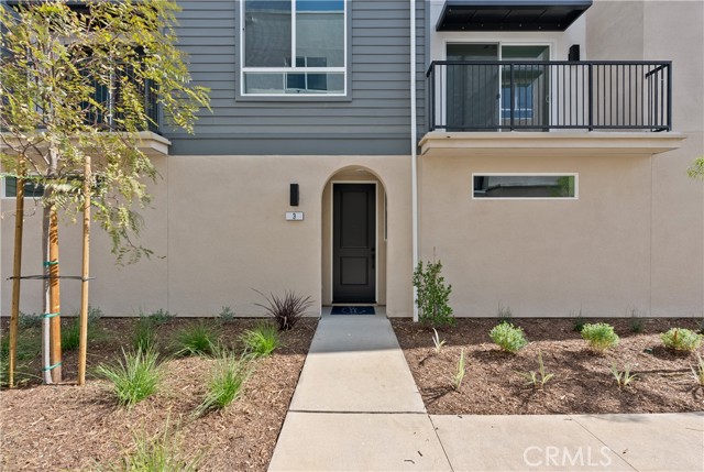 Detail Gallery Image 1 of 40 For 9419 1/2 N Sepulveda Blvd. #3,  North Hills,  CA 91343 - 2 Beds | 2/1 Baths