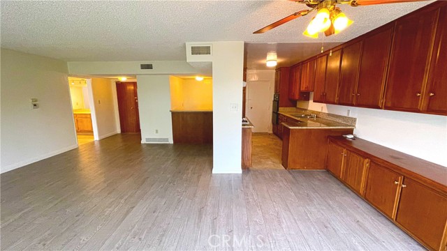 Detail Gallery Image 5 of 15 For 400 S Los Robles Ave #306,  Pasadena,  CA 91101 - 1 Beds | 1 Baths