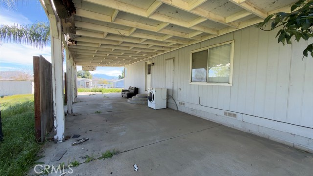 Image 29 of 53 For 18420 Decker