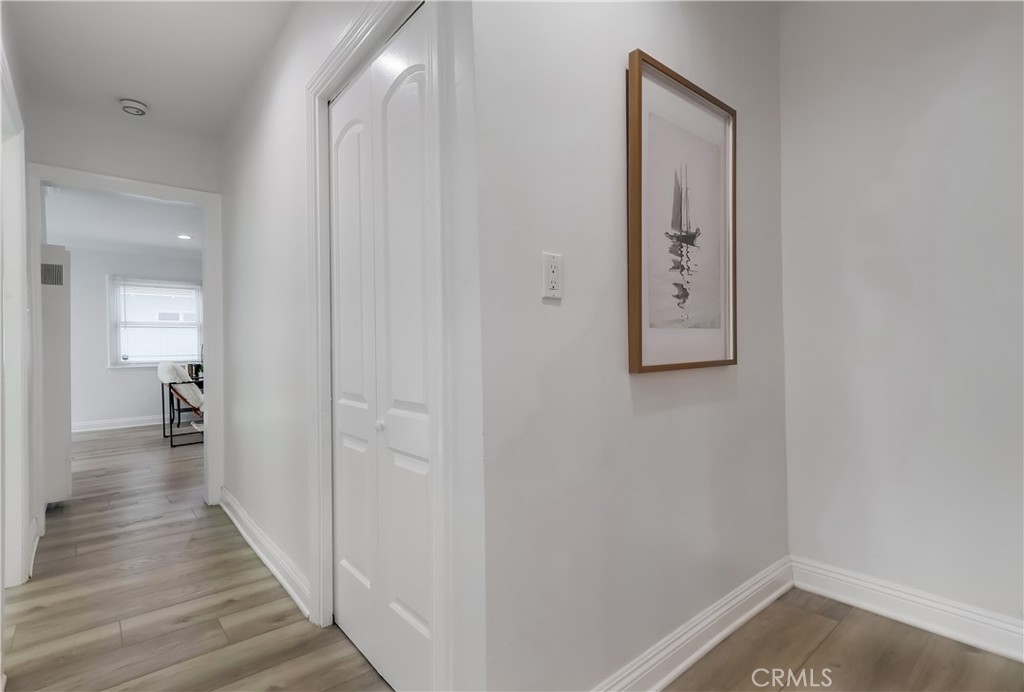 https://media.crmls.org/medias/379e48af-cc39-4cb8-8fee-364d132e2b4e.jpg?preset=X-Large