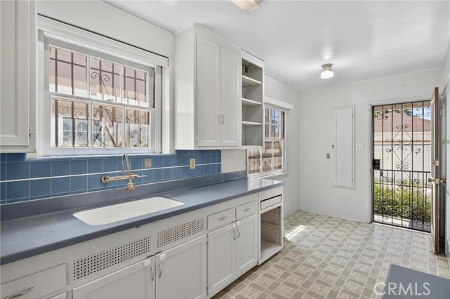 Detail Gallery Image 14 of 37 For 3727 West Bld, Los Angeles,  CA 90016 - 3 Beds | 1/1 Baths