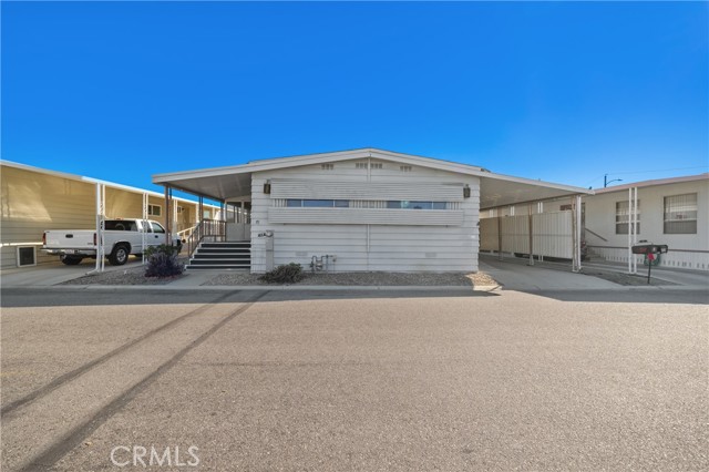 1895 W Devonshire Avenue, Hemet CA: https://media.crmls.org/medias/379ea289-7d9d-4f3a-adb6-9878080503b2.jpg