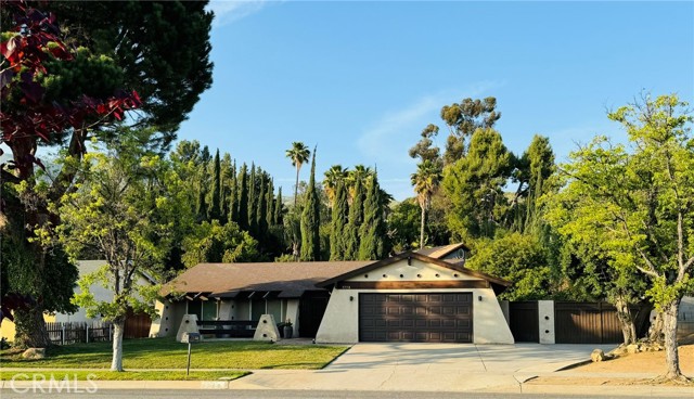 Detail Gallery Image 1 of 21 For 3758 Piedmont Dr, Highland,  CA 92346 - 3 Beds | 2 Baths