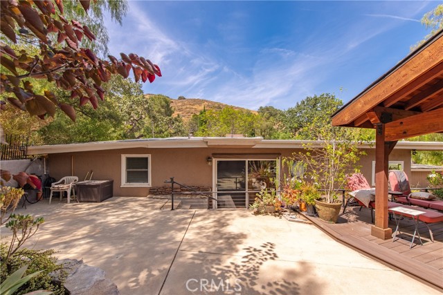5893 Oak Knolls Road, Simi Valley CA: https://media.crmls.org/medias/379f2051-ff1e-421e-af21-cefc6b868569.jpg