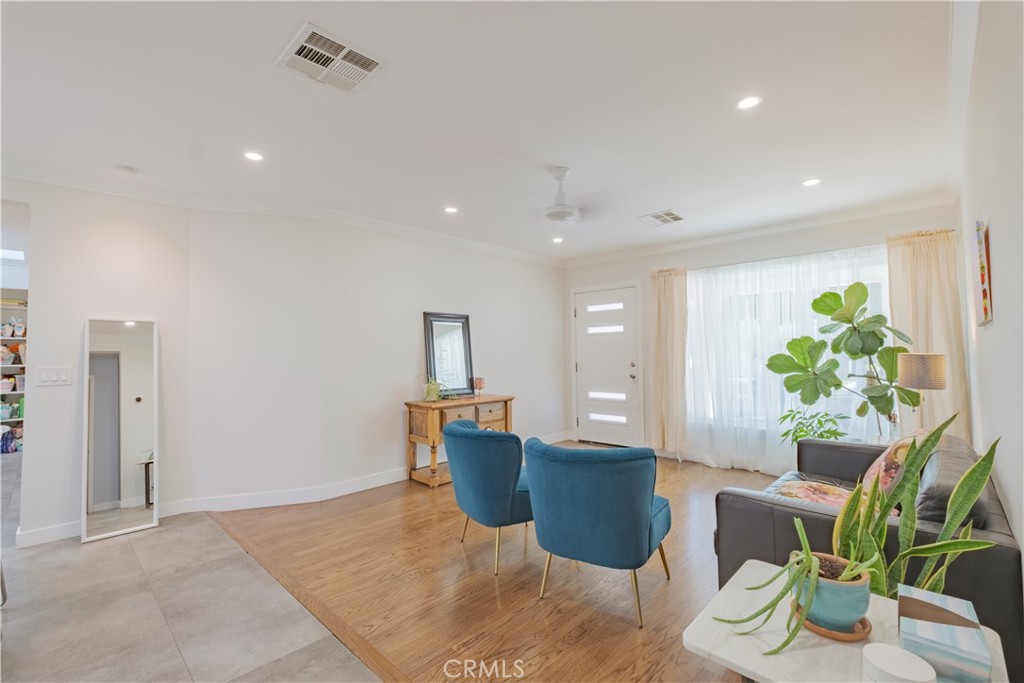 MLS #DW25230830 image #6