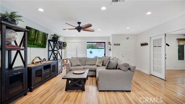 Front Image Thumbnail for CROC26060194