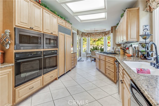 48 Santa Cruz, Rolling Hills Estates CA: https://media.crmls.org/medias/379fa01b-5a72-4e8d-8485-6b490f8da00c.jpg