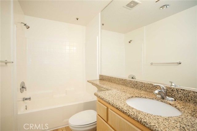 Detail Gallery Image 9 of 14 For 160 S Hudson Ave #303,  Pasadena,  CA 91101 - 2 Beds | 2 Baths