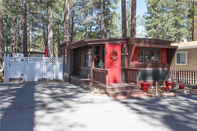Detail Gallery Image 1 of 3 For 475 Thrush, Big Bear Lake,  CA 92315 - 2 Beds | 1 Baths