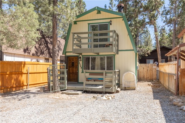 Detail Gallery Image 1 of 21 For 2064 9th Ln, Big Bear City,  CA 92314 - 2 Beds | 1 Baths