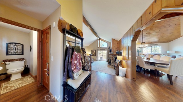 Detail Gallery Image 6 of 75 For 1430 Sequoia Dr, Lake Arrowhead,  CA 92352 - 4 Beds | 3/1 Baths