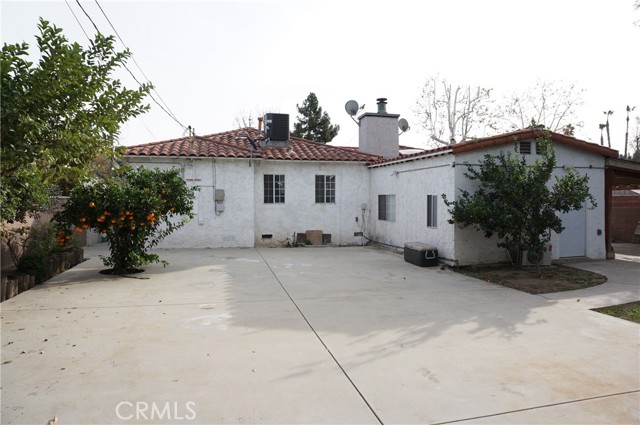 10109 Noble Avenue, Mission Hills (San Fernando) CA: https://media.crmls.org/medias/37a1d1f9-4d21-49c7-af92-e99803f048e6.jpg
