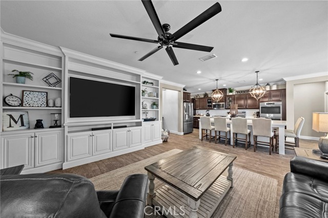 Detail Gallery Image 17 of 68 For 25941 Woodpecker Ln, Corona,  CA 92883 - 4 Beds | 3/1 Baths