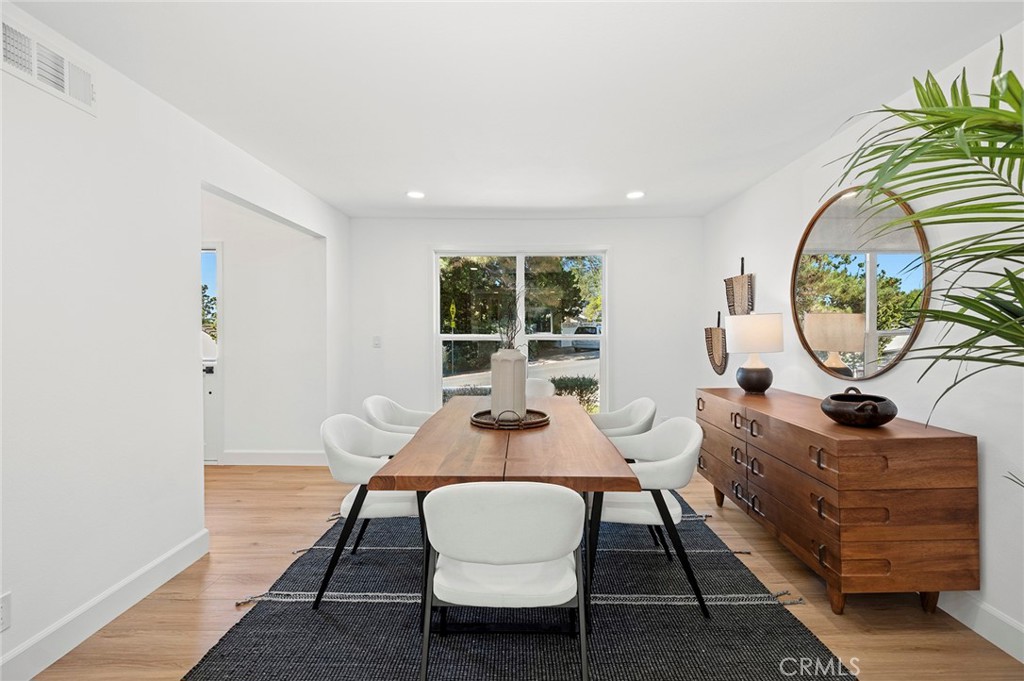 MLS #OC25245690 image #5