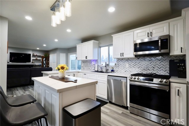 Detail Gallery Image 13 of 51 For 2804 Rippling Brook, Ontario,  CA 91761 - 3 Beds | 2/1 Baths