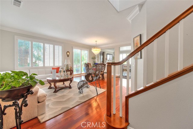 Detail Gallery Image 10 of 67 For 27641 Atlas Ln, Canyon Country,  CA 91351 - 4 Beds | 2/1 Baths