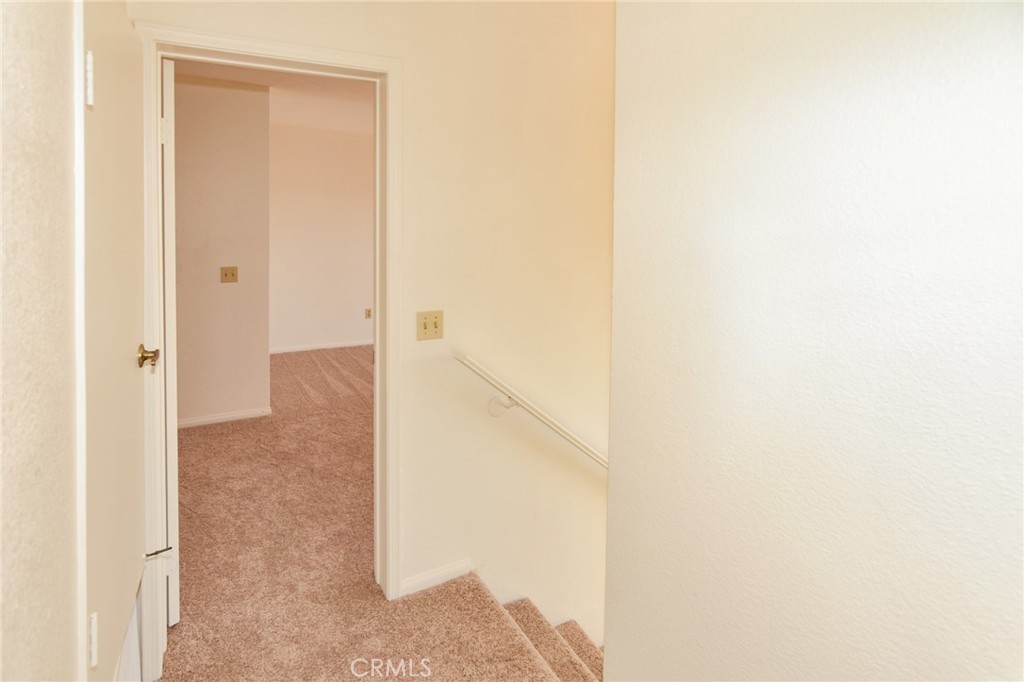 https://media.crmls.org/medias/37a4a78b-b0d3-4c37-a76d-7e654b59bc20.jpg?preset=X-Large