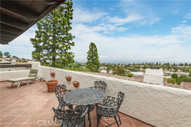 33 Cypress Way, Rolling Hills Estates, California 90274, 3 Bedrooms Bedrooms, ,2 BathroomsBathrooms,Residential,Sold,Cypress,PV23075846
