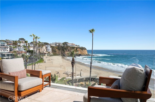 Detail Gallery Image 9 of 11 For 88 Emerald, Laguna Beach,  CA 92651 - 5 Beds | 6/1 Baths