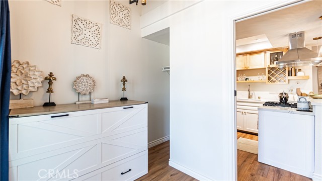 13722 Red Hill Avenue, Tustin CA: https://media.crmls.org/medias/37a6902c-d6e5-4ff8-bd4d-ce2ac827bda7.jpg