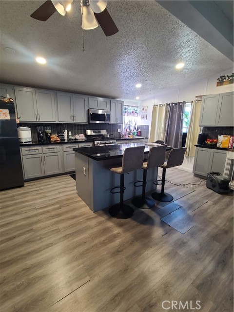 Detail Gallery Image 5 of 19 For 6665 Long Beach Bld #J25,  Long Beach,  CA 90805 - 3 Beds | 1 Baths