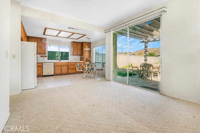 Detail Gallery Image 14 of 41 For 1337 Memphis Ct, Pomona,  CA 91768 - 4 Beds | 2/1 Baths
