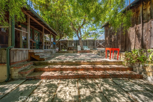 348 S Hamilton Avenue, San Pedro CA: https://media.crmls.org/medias/37a78e0f-378a-4815-8881-ca4aae070b9f.jpg