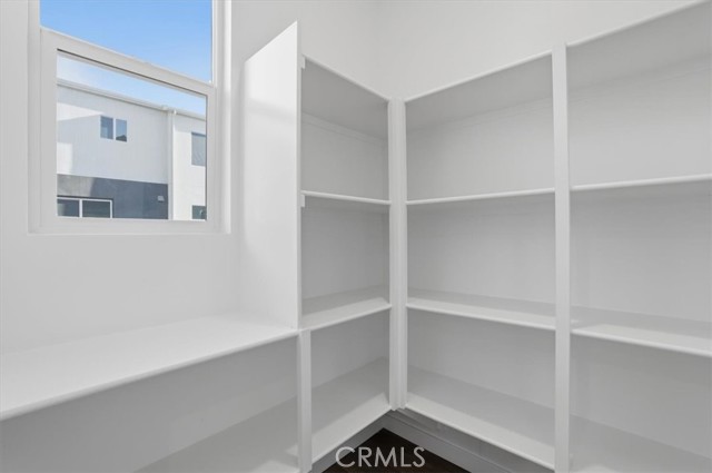 Detail Gallery Image 9 of 47 For 27323 Seven Oaks Ln, Valencia,  CA 91381 - 3 Beds | 3/1 Baths