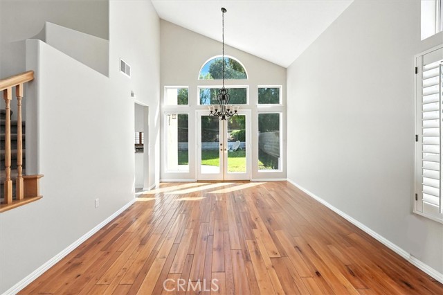 Detail Gallery Image 10 of 45 For 14433 Grandifloras Rd, Canyon Country,  CA 91387 - 4 Beds | 3 Baths
