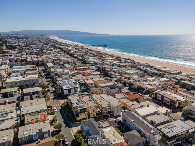 320 24th Place, Manhattan Beach, California 90266, 3 Bedrooms Bedrooms, ,3 BathroomsBathrooms,Residential,Sold,24th,SB21215481