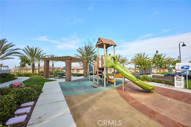 Detail Gallery Image 21 of 33 For 1128 via Lucero, Oceanside,  CA 92056 - 3 Beds | 3/1 Baths