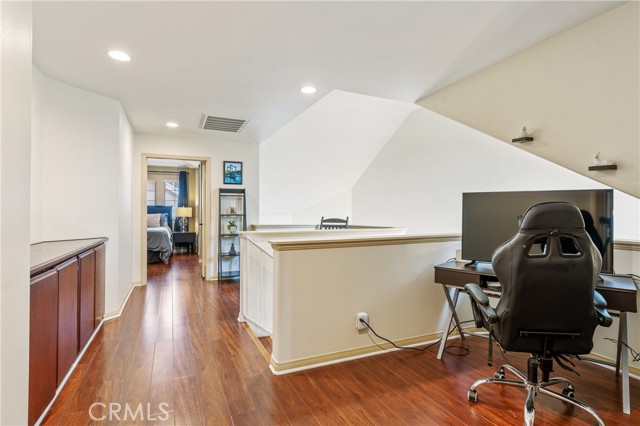 Second Floor Loft/Cubby