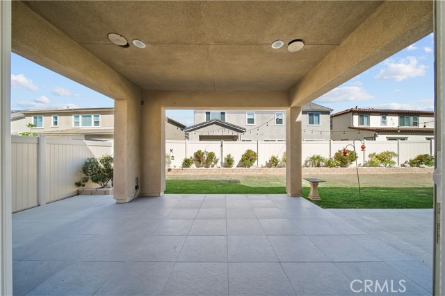 Detail Gallery Image 41 of 56 For 17715 Hillside, Canyon Country,  CA 91350 - 4 Beds | 4 Baths