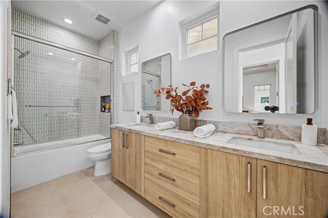 Detail Gallery Image 32 of 33 For 2205 Marshalfield a,  Redondo Beach,  CA 90278 - 4 Beds | 3/1 Baths