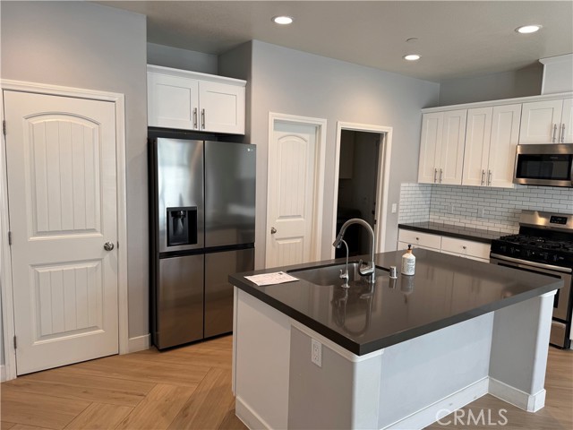 Detail Gallery Image 12 of 37 For 501 Villa Way, Colton,  CA 92324 - 3 Beds | 2/1 Baths