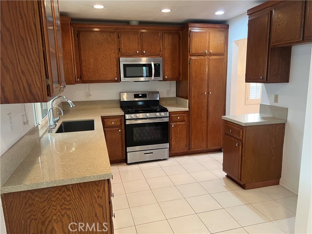 Detail Gallery Image 12 of 40 For 2248 Tulip Ave, Upland,  CA 91784 - 3 Beds | 2 Baths