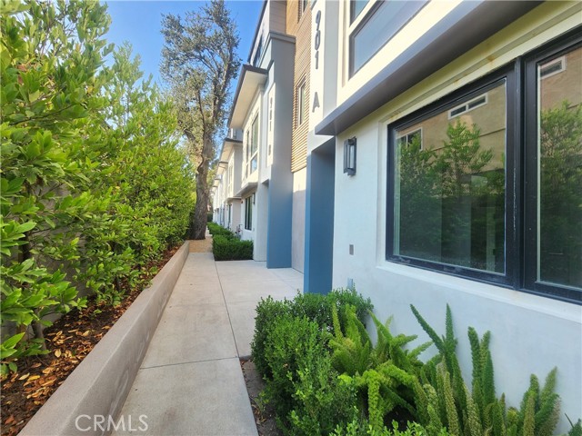 901 W Duarte Road, Arcadia CA: https://media.crmls.org/medias/37ae3c50-9afd-4e04-bb50-33db534907f4.jpg