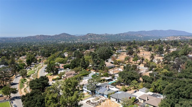 1193 Mount Lowe Drive, Altadena CA: https://media.crmls.org/medias/37ae6431-5456-49b6-8cfc-4ac838672b89.jpg