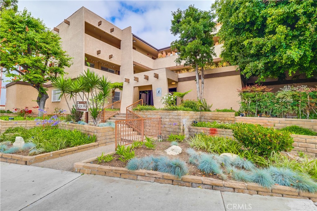 2501 W Redondo Beach Boulevard #306